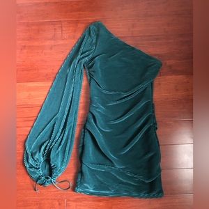 Lucy in the sky green one sleeve mini dress